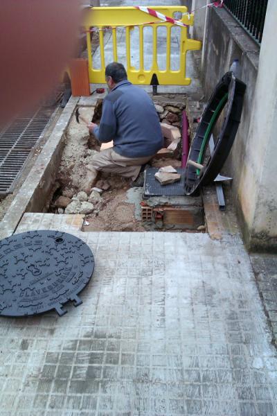 Canalització C/ Venerable Sor Aina (Març 2012)