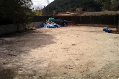 Neteja del Punt Verd del carrer Venerable Sor Aina