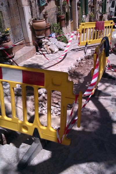 Obres Millora Canalització Font de Na Mas Carrer De la Rosa (Maig 2012)