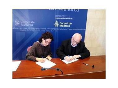 Signatura de conveni entre l'Ajuntament i l'IMAS